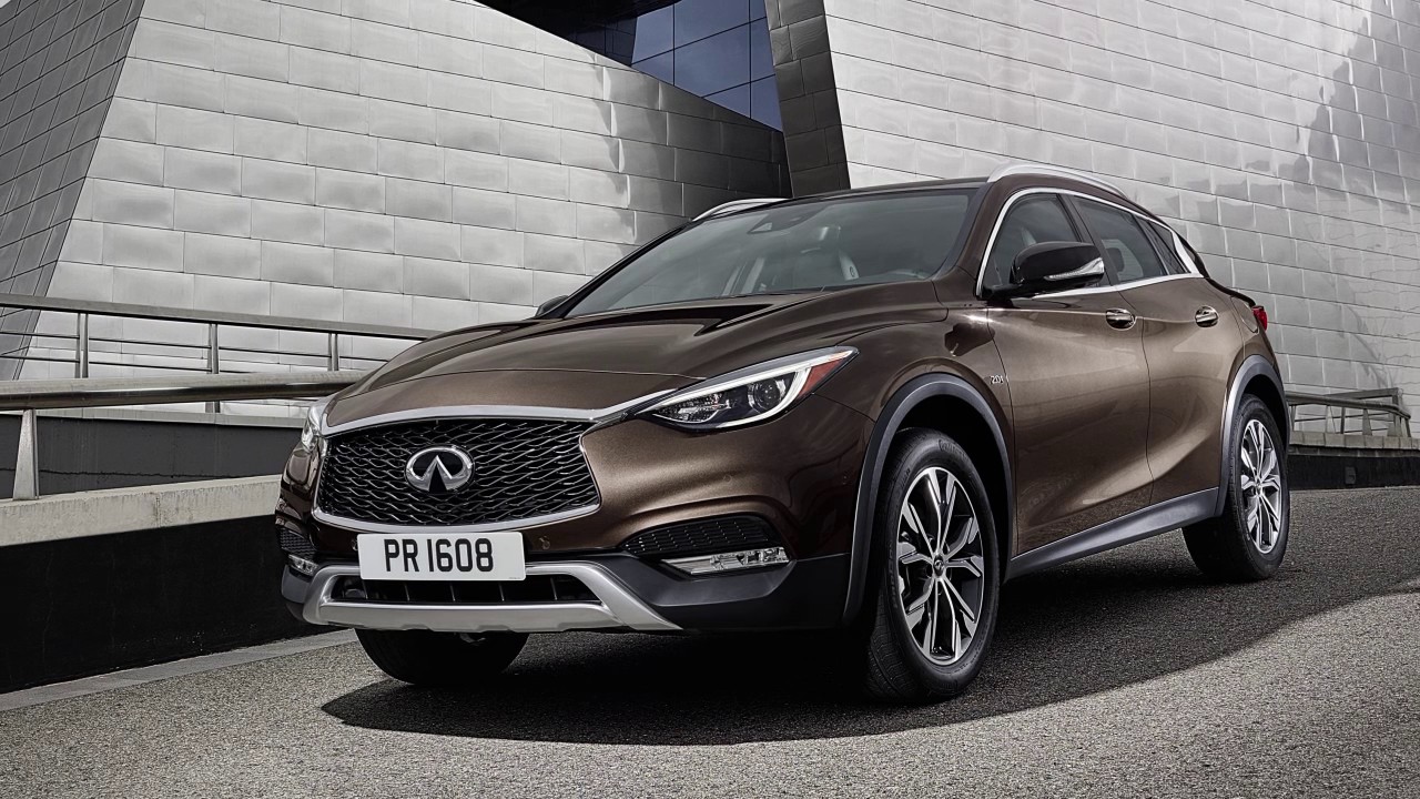 Infiniti Q30 System wspomagania przy ruszaniu pod górę (HSA)
